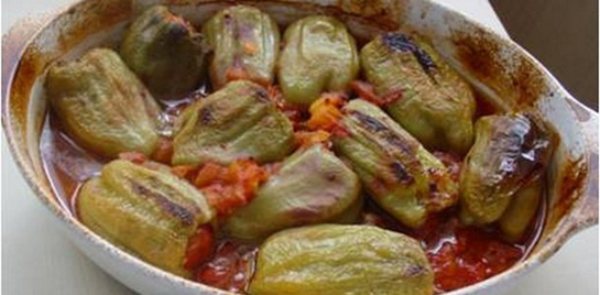 Fırında Kıymalı Biber Dolması Tarifi ve Malzemeleri