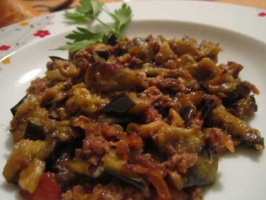 Fırında Kıymalı Patlıcan Tarifi ve Malzemeleri