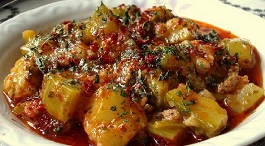 Kıymalı Kabak Yemeği Tarifi ve Malzemeleri