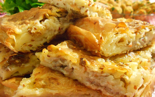 Kıymalı Tepsi Böreği Tarifi ve Malzemeleri