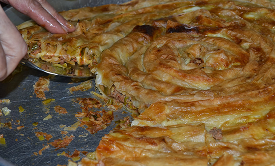 Kıymalı Yufka Böreği Tarifi ve Malzemeleri